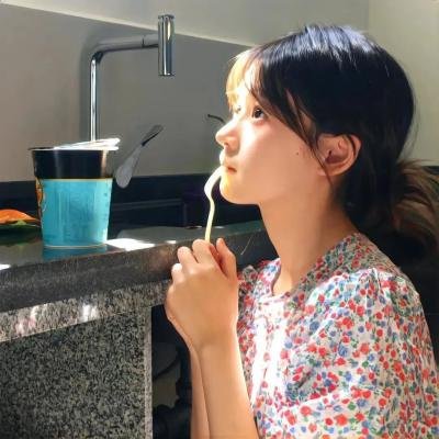 沉默不语的顾小姐